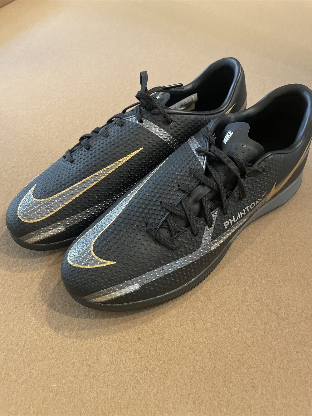 Nike Phantom GT2 Academy IC Black Indoor Soccer Shoes DC0765 007 Men's Size 8